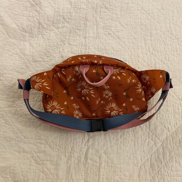 United by Blue 25L Convertible Carryall Backpack & 3L Utility Fanny Pack Bundle - Picture 11 of 12